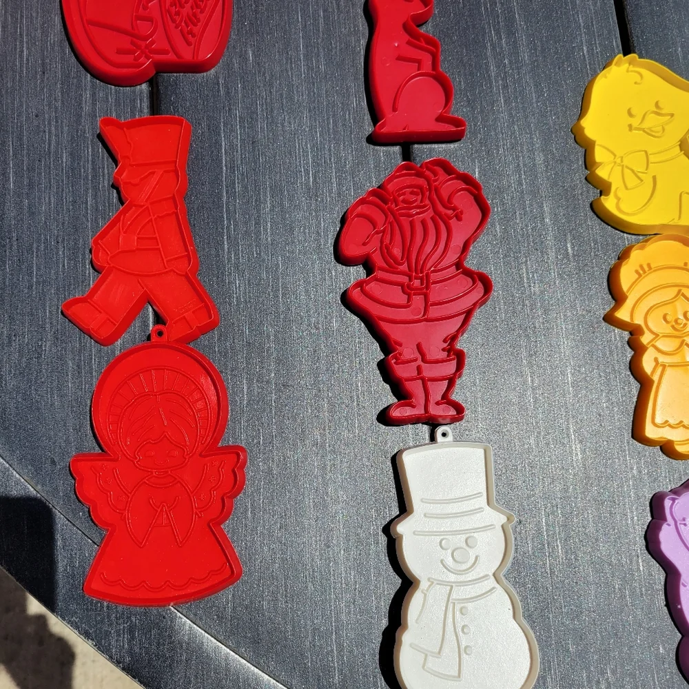 Cookie Cutters ~ Vintage? ~ Holiday ~ Birthday ~ Christmas ~ Halloween